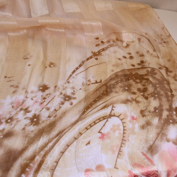 100% Silk Scarf/Wrap. Gorgeous Combination of Silk Weaves - Picture 9 of 13